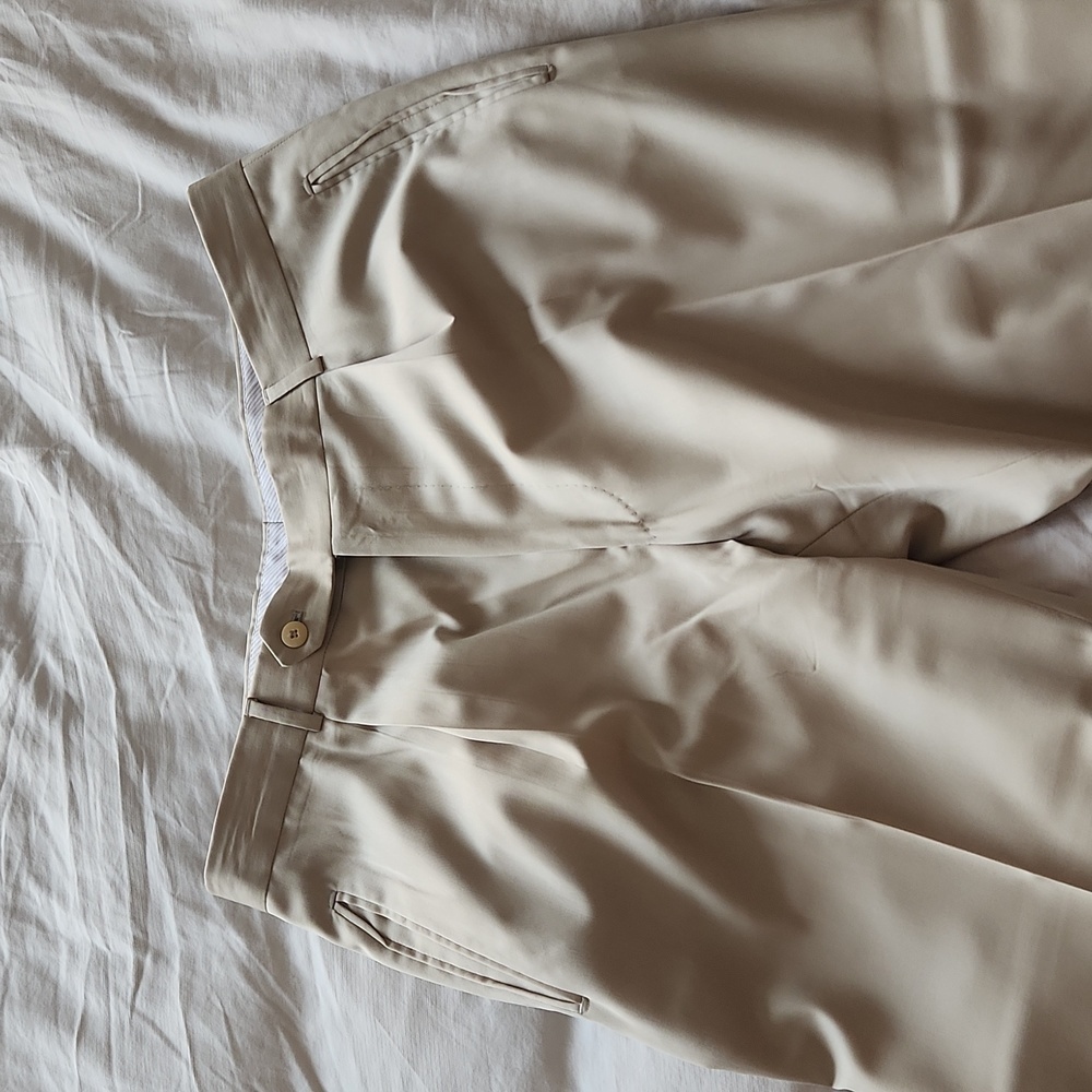 Hugo Boss Tan Lightweight Dress Pants. Sz 36